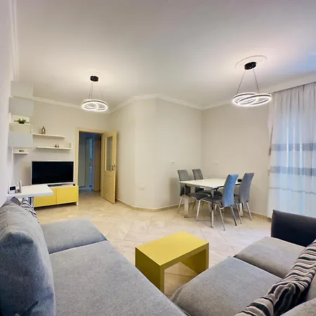 Apartamento - Ggpremiumstays - Double Bedroom Center - Free Airport Shuttle - Free Private Parking