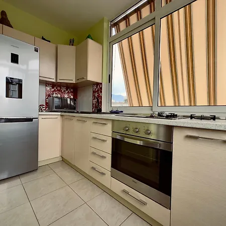 Tirana - Ggpremiumstays - Double Bedroom Apartment City Center - Free Airport Shuttle - Free Private Parking Διαμέρισμα