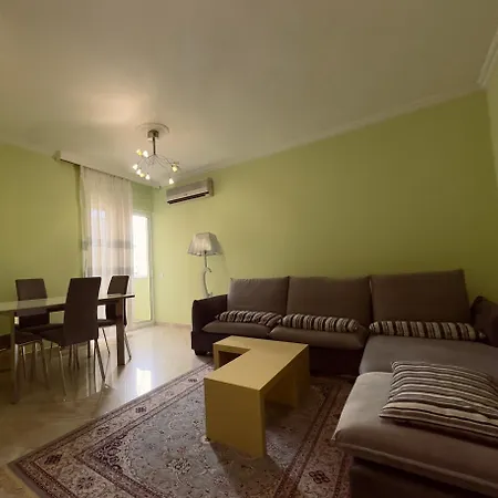 Tirana - Ggpremiumstays - Double Bedroom Apartment City Center - Free Airport Shuttle - Free Private Parking Διαμέρισμα *